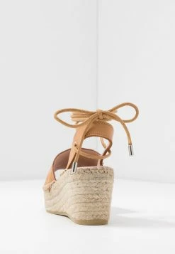 Acheter ✔️ Zign Espadrilles - Cognac 🤩 -Pas Cher Zign Boutique 09aa6a2f4c2f47ec95ea5873382a65aa