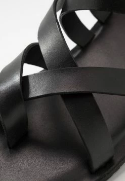 Meilleure affaire ✔️ Zign LEATHER - Tongs - Black 🎁 -Pas Cher Zign Boutique 1658d2992c18499e95032cbc1bf52d48