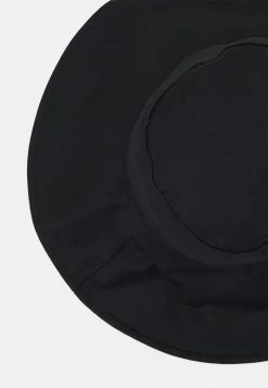 Offres ❤️ Zign Chapeau - Black ⭐ -Pas Cher Zign Boutique 19e2c92ea1f04430b471665934e18d1f