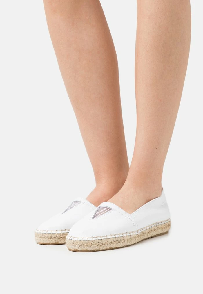 Nouveau 🤩 Zign Espadrilles - White 🔔 1 Nouveau 🤩 Zign Espadrilles - White 🔔