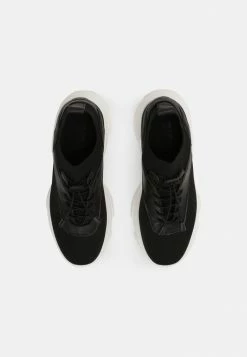 Les meilleures critiques de 🎉 Zign Baskets Basses - Black 👍 12 Les meilleures critiques de 🎉 Zign Baskets Basses - Black 👍 -Pas Cher Zign Boutique 39812f0b1c4b493ea7de148a8a9c2a39