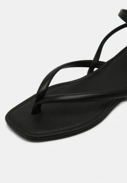 Meilleure vente 🎁 Zign Tongs - Black 🎁 15 Meilleure vente 🎁 Zign Tongs - Black 🎁 -Pas Cher Zign Boutique 4406fc7ff37c4b238b5a704f4c0c83e8