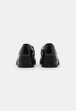 Offres ⭐ Zign LEATHER - Mocassins - Black 🥰 9 Offres ⭐ Zign LEATHER - Mocassins - Black 🥰 -Pas Cher Zign Boutique 51908b76ca5346d89b56df29aa589cc8