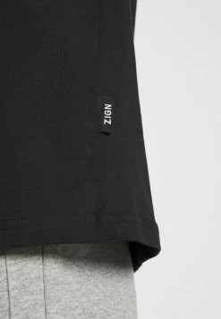 Offres 🤩 Zign UNISEX - T-shirt Basique - Black 💯 -Pas Cher Zign Boutique 6015998ca2eb46bfa4bd59c24766c990