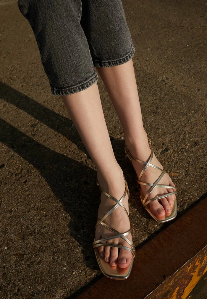 Grosses soldes ✔️ Zign LEATHER - 🩴 Sandales - Gold 🎁 4 Grosses soldes ✔️ Zign LEATHER - 🩴 Sandales - Gold 🎁 – Image 4