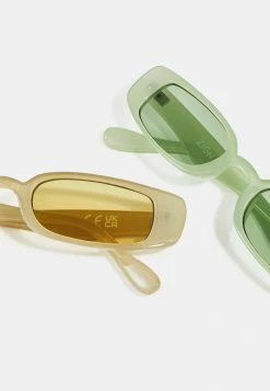 Remise ⌛ Zign UNISEX 2 PACK - Lunettes De Soleil - Beige/green 👏 5 Remise ⌛ Zign UNISEX 2 PACK - Lunettes De Soleil - Beige/green 👏 -Pas Cher Zign Boutique 632de7f49ba94eca960b9699b9fb676a