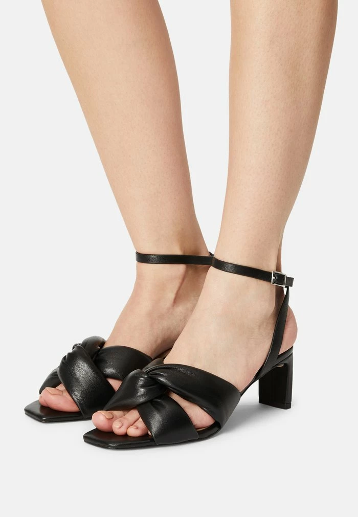 Budget 🎁 Zign 🩴 Sandales - Black 🎁 1 Budget 🎁 Zign 🩴 Sandales - Black 🎁