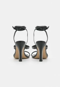 Les meilleures critiques de 👍 Zign LEATHER - 🩴 Sandales à Talons Hauts - Black 😍 -Pas Cher Zign Boutique 7ed72f9cc9884f54ace7e595b2a045b0