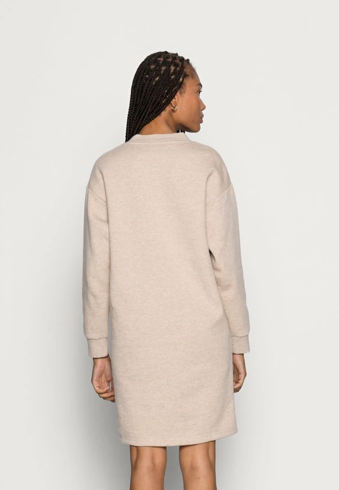 Remise ✔️ Zign SWEAT V NECK MINI 👗 DRESS - Robe De Jour - Camel ❤️ 3 Remise ✔️ Zign SWEAT V NECK MINI 👗 DRESS - Robe De Jour - Camel ❤️ – Image 3