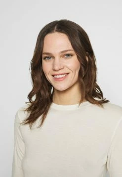 Budget 🔔 Zign SILK BLEND Longsleeve - T-shirt à Manches Longues - Off-white 🎉 -Pas Cher Zign Boutique 8fabef0935894835935dde9198eb9703