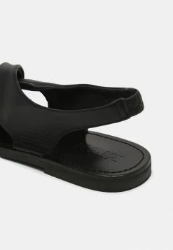 Tout neuf 😀 Zign 🩴 Sandales - Black ✨ -Pas Cher Zign Boutique 98df9439fd224a41b990af889d9f8c2c