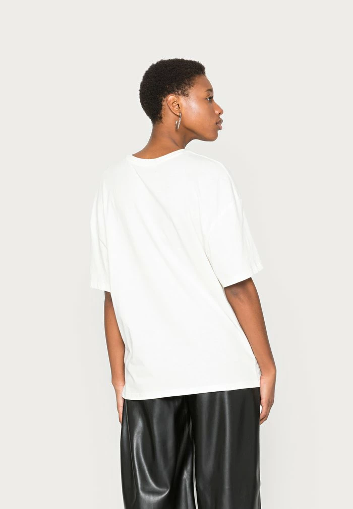 Sortie 🔥 Zign LIZ PAPERCUT GIRL WITH EARRINGS - T-shirt Imprimé - White 💯 3 Sortie 🔥 Zign LIZ PAPERCUT GIRL WITH EARRINGS - T-shirt Imprimé - White 💯 – Image 3