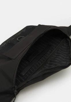 Les meilleures critiques de 🎁 Zign UNISEX - Sac Banane - Black 😉 -Pas Cher Zign Boutique cfc144be419d40b9962130182d6870da