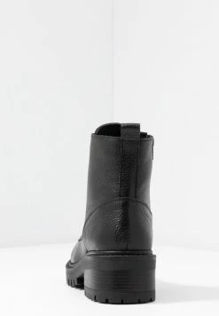 Coupon ⭐ Zign Bottines à Lacets - Black 😍 12 Coupon ⭐ Zign Bottines à Lacets - Black 😍 -Pas Cher Zign Boutique d5e4044dedc14d72b2af11b94f29989e