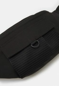 Les meilleures critiques de 🎁 Zign UNISEX - Sac Banane - Black 😉 -Pas Cher Zign Boutique d8720f59e71c46bd855d741e489c7f09