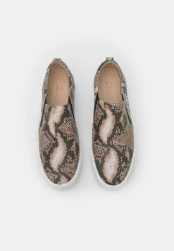 Tout neuf ❤️ Zign Baskets Basses - Multi-coloured 😍 -Pas Cher Zign Boutique e8b89ca9737b4cf9b1ff53a9161f06d7